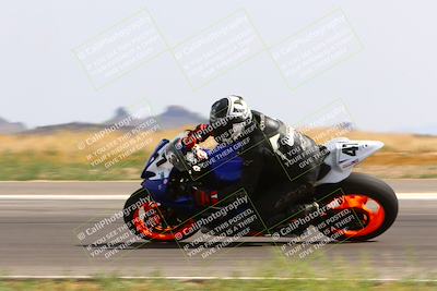 media/Apr-30-2023-CRA (Sun) [[020fcf5d43]]/Race 11-600 Expert Superbike/